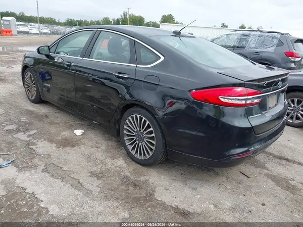 3FA6P0RU8HR224095 — 2017 Ford Fusion, фото 3 с аукциона IAAI, Естественный износ