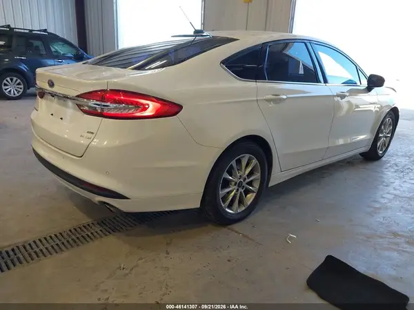 3FA6P0HD4HR275451 — 2017 Ford Fusion, фото 4 с аукциона IAAI, Передняя часть