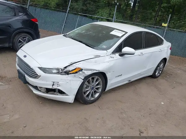 3FA6P0LU9HR400192 — 2017 Ford Fusion, фото 2 с аукциона IAAI, Левый бок
