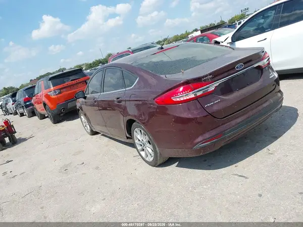 3FA6P0HD0HR320370 — 2017 Ford Fusion, фото 3 с аукциона IAAI 14.10.2026, Естественный износ