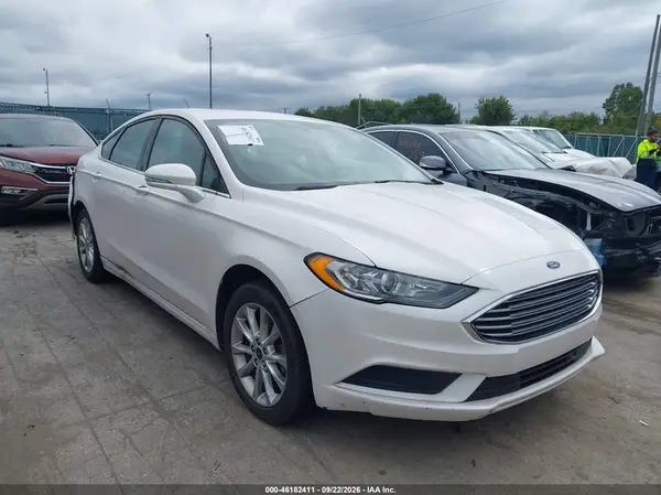 3FA6P0HD5HR155884 Ford Fusion 2017 — повреждение Задняя часть справа, фото до ремонта