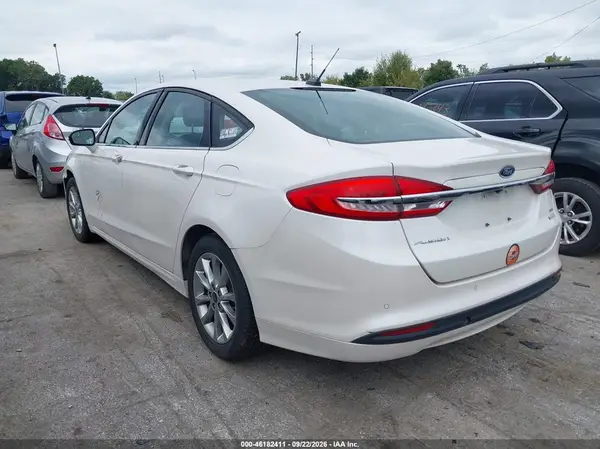 3FA6P0HD5HR155884 — 2017 Ford Fusion, фото 3 с аукциона IAAI 03.10.2026, Задняя часть справа