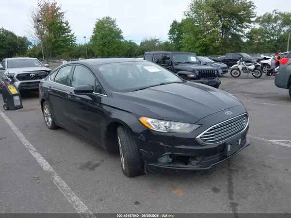 3FA6P0H78HR183673 — 2017 Ford Fusion, Передняя часть (Front & Rear), фото до ремонта