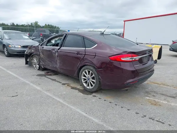 3FA6P0H72HR108631 — 2017 Ford Fusion, фото 3 с аукциона IAAI, Повреждения со всех сторон