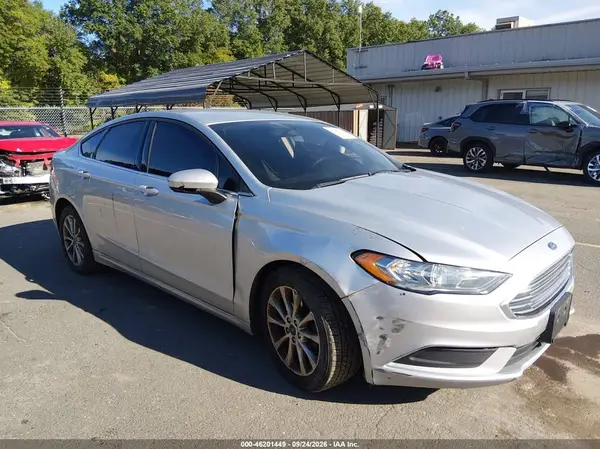 3FA6P0H79HR126253 — 2017 Ford Fusion, Передняя часть слева (Left Front), фото до ремонта