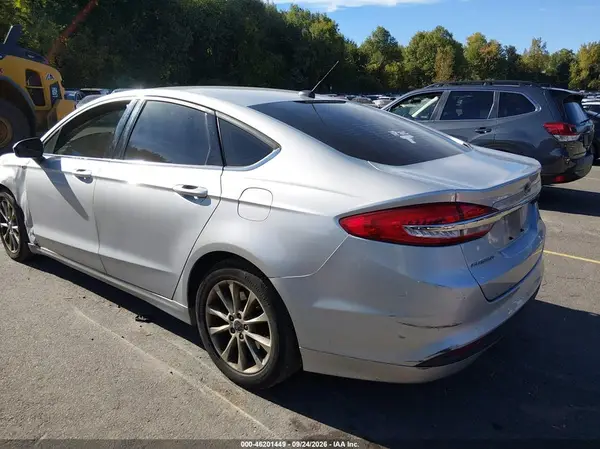 3FA6P0H79HR126253 — 2017 Ford Fusion, фото 3 с аукциона IAAI, Передняя часть слева