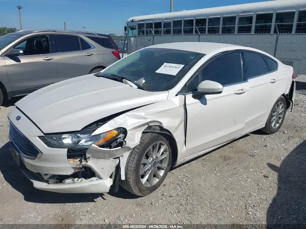 3FA6P0H70HR291026 — 2017 Ford Fusion, фото 2 с аукциона IAAI, Передняя часть слева