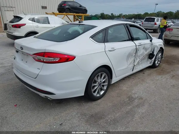 3FA6P0H75HR199040 — 2017 Ford Fusion, фото 4 с аукциона IAAI, Правый бок
