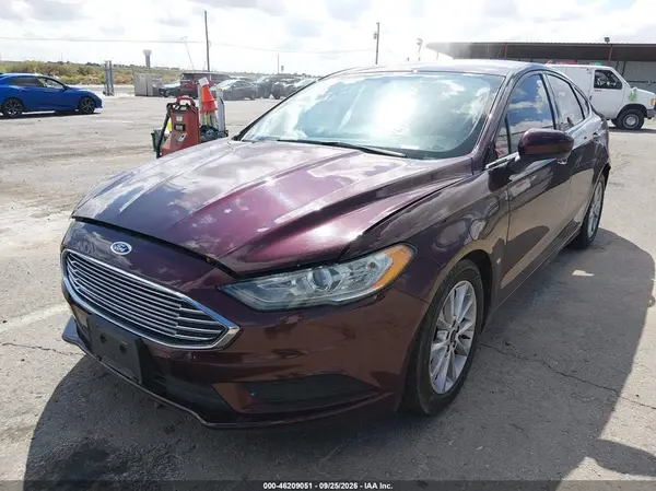 3FA6P0HD9HR311859 — 2017 Ford Fusion, фото 2 с аукциона IAAI, Правый бок