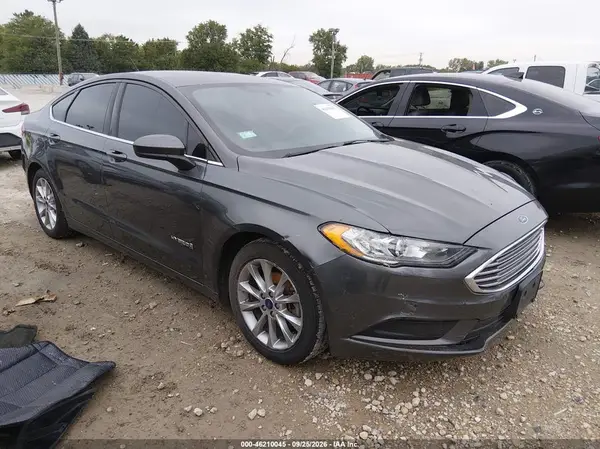 3FA6P0LU5HR318315 — 2017 Ford Fusion, Естественный износ (Normal Wear & Tear), фото до ремонта