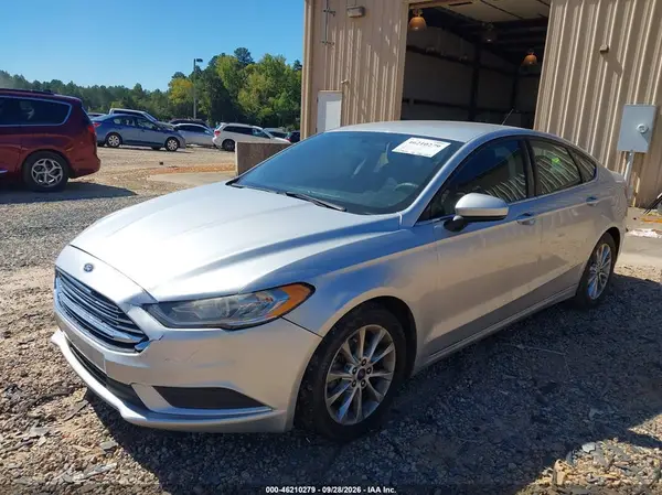 3FA6P0HD6HR188618 — 2017 Ford Fusion, фото 2 с аукциона IAAI, Передняя часть
