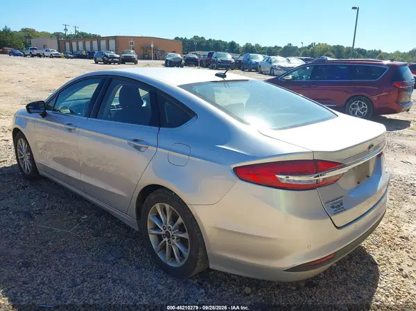 3FA6P0HD6HR188618 — 2017 Ford Fusion, фото 3 с аукциона IAAI, Передняя часть