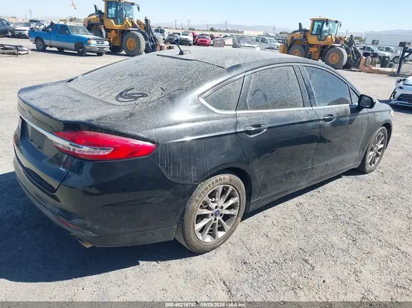 3FA6P0H72HR125042 — 2017 Ford Fusion, фото 4 с аукциона IAAI, Пожар двигателя