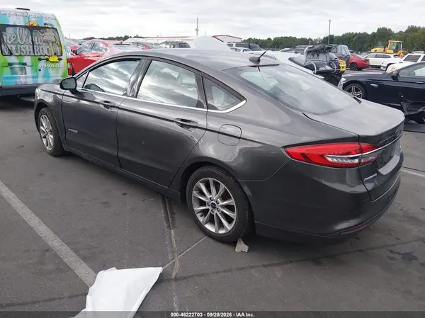 3FA6P0LUXHR144547 — 2017 Ford Fusion, фото 3 с аукциона IAAI, Правый бок