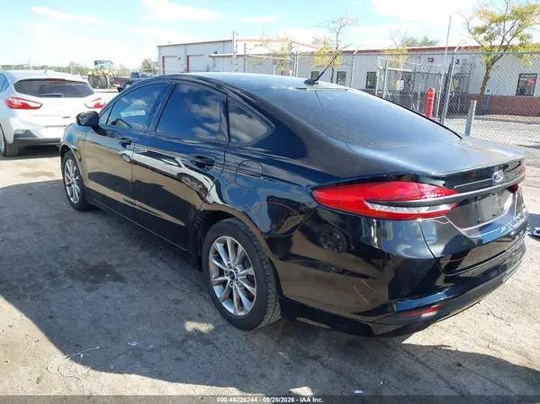 3FA6P0HD5HR220832 — 2017 Ford Fusion, фото 3 с аукциона IAAI, Передняя часть справа