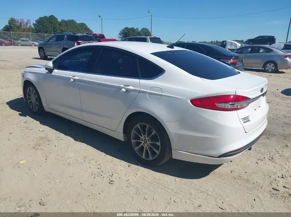 3FA6P0H78HR217448 — 2017 Ford Fusion, фото 3 с аукциона IAAI, Передняя часть