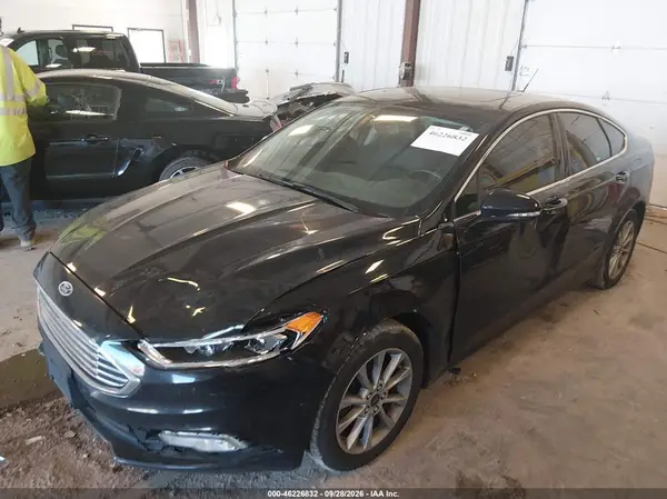 3FA6P0HD5HR177206 — 2017 Ford Fusion, фото 2 с аукциона IAAI, Передняя часть