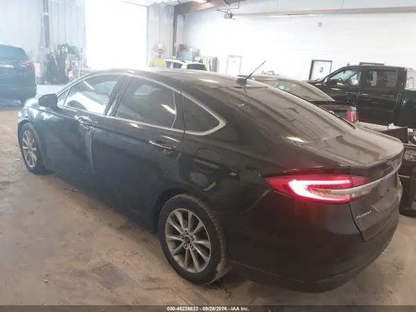 3FA6P0HD5HR177206 — 2017 Ford Fusion, фото 3 с аукциона IAAI, Передняя часть