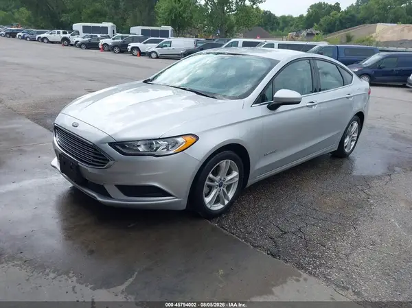 3FA6P0UU3JR279132 — 2018 Ford Fusion, фото 2 с аукциона IAAI 07.10.2026, Естественный износ