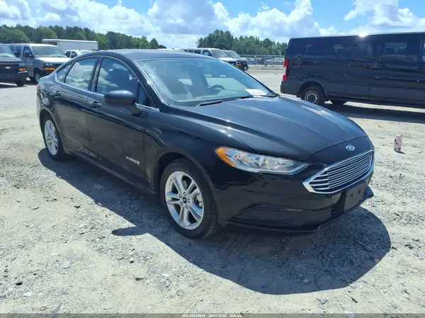 3FA6P0UU8JR271611 — 2018 Ford Fusion, Естественный износ (Normal Wear & Tear), фото до ремонта