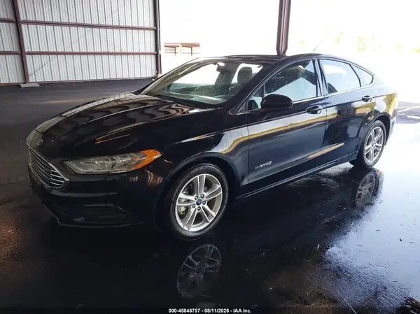 3FA6P0UUXJR282044 — 2018 Ford Fusion, фото 2 с аукциона IAAI 06.10.2026, Естественный износ