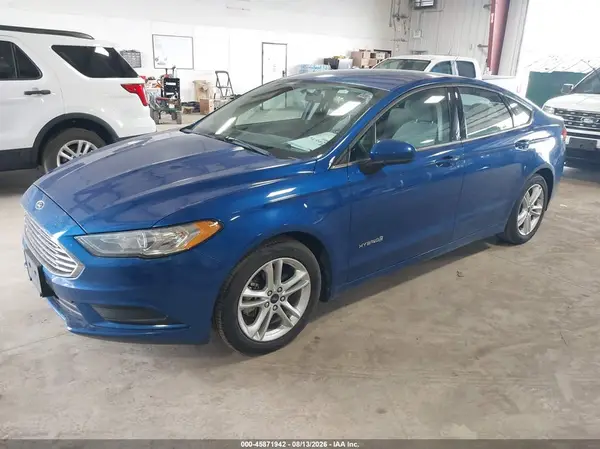 3FA6P0UU0JR282103 — 2018 Ford Fusion, фото 2 с аукциона IAAI 07.10.2026, Град
