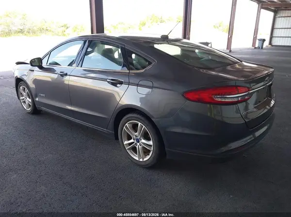 3FA6P0UU3JR273671 — 2018 Ford Fusion, фото 3 с аукциона IAAI 06.10.2026, Естественный износ