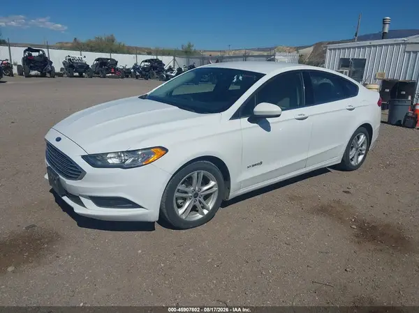 3FA6P0UU6JR100923 — 2018 Ford Fusion, фото 2 с аукциона IAAI 07.10.2026, Естественный износ