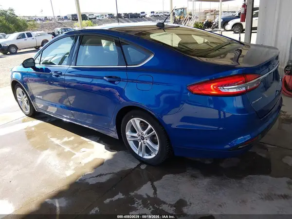 3FA6P0UU5JR243488 — 2018 Ford Fusion, фото 3 с аукциона IAAI 07.10.2026, Естественный износ