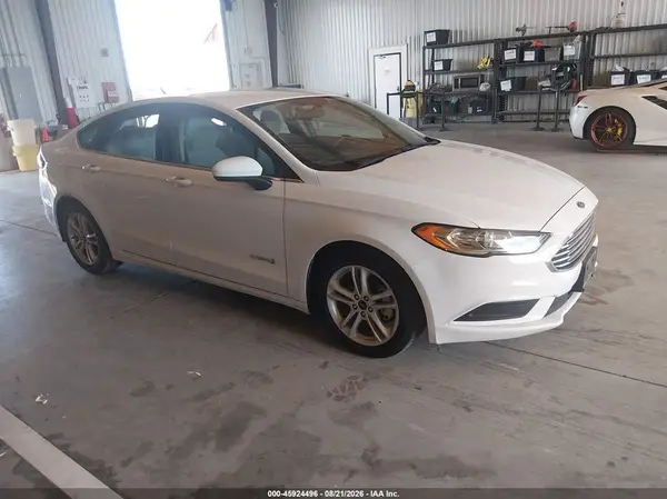 3FA6P0UU3JR254361 — 2018 Ford Fusion, Естественный износ (Normal Wear & Tear), фото до ремонта