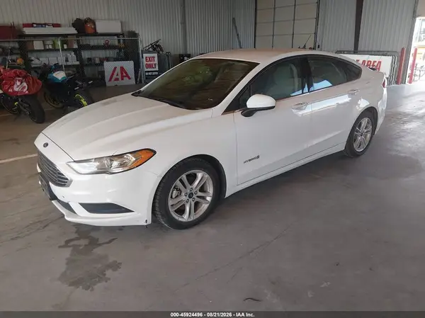 3FA6P0UU3JR254361 — 2018 Ford Fusion, фото 2 с аукциона IAAI 07.10.2026, Естественный износ