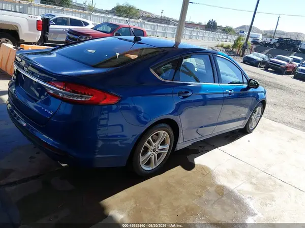 3FA6P0UU0JR273658 — 2018 Ford Fusion, фото 4 с аукциона IAAI 07.10.2026, Естественный износ