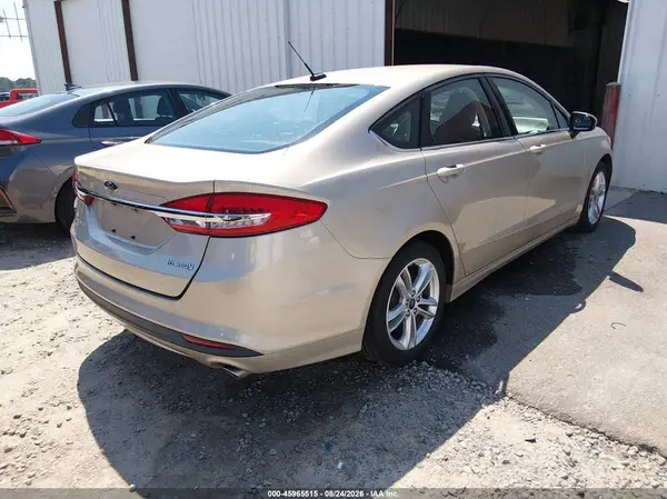 3FA6P0UU5JR141995 — 2018 Ford Fusion, фото 4 с аукциона IAAI 06.10.2026, Естественный износ