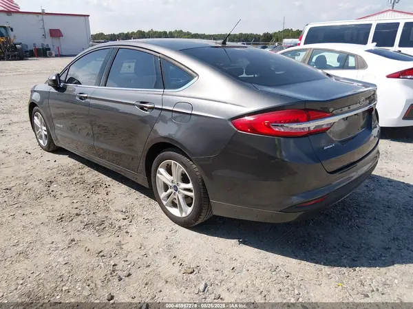 3FA6P0UU2JR282037 — 2018 Ford Fusion, фото 3 с аукциона IAAI 06.10.2026, Естественный износ