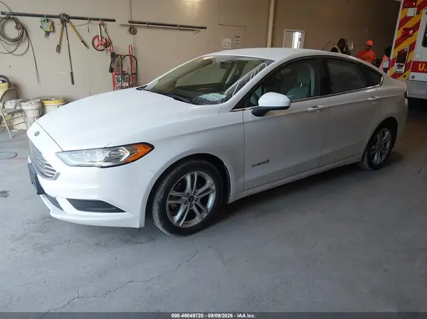 3FA6P0UUXJR279080 — 2018 Ford Fusion, фото 2 с аукциона IAAI 07.10.2026, Естественный износ