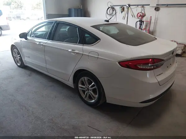 3FA6P0UUXJR279080 — 2018 Ford Fusion, фото 3 с аукциона IAAI 07.10.2026, Естественный износ