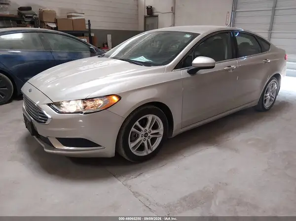 3FA6P0UU0JR279072 — 2018 Ford Fusion, фото 2 с аукциона IAAI 07.10.2026, Естественный износ