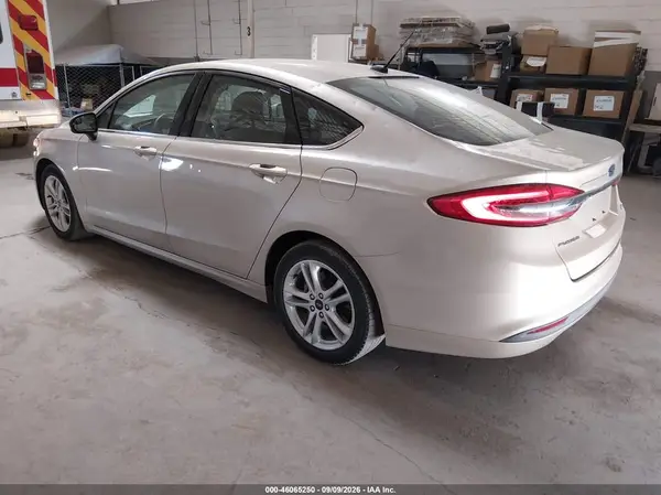 3FA6P0UU0JR279072 — 2018 Ford Fusion, фото 3 с аукциона IAAI 07.10.2026, Естественный износ