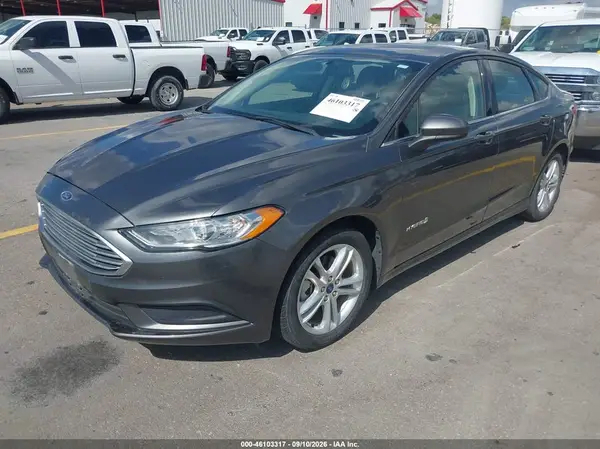 3FA6P0UU3JR254456 — 2018 Ford Fusion, фото 2 с аукциона IAAI 07.10.2026, Естественный износ