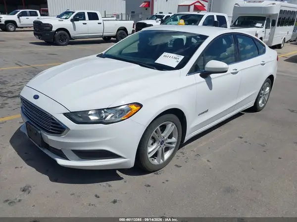 3FA6P0UU9JR254543 — 2018 Ford Fusion, фото 2 с аукциона IAAI 07.10.2026, Естественный износ