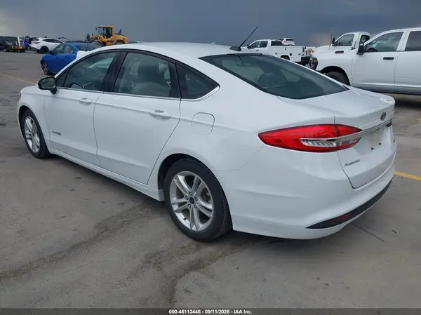 3FA6P0UU0JR254544 — 2018 Ford Fusion, фото 3 с аукциона IAAI 07.10.2026, Естественный износ