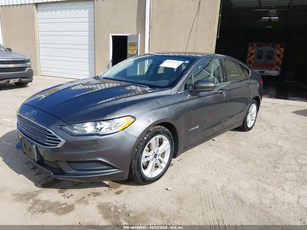 3FA6P0UU9JR273691 — 2018 Ford Fusion, фото 2 с аукциона IAAI 07.10.2026, Естественный износ