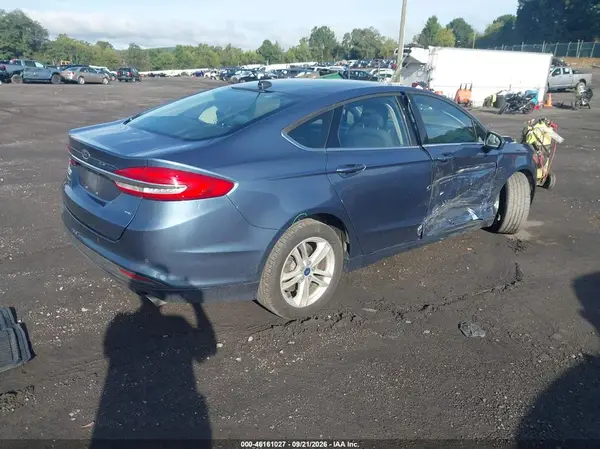 3FA6P0H71JR226725 — 2018 Ford Fusion, фото 4 с аукциона IAAI 14.10.2026, Правый бок