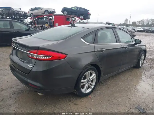 3FA6P0HD0JR230626 — 2018 Ford Fusion, фото 4 с аукциона IAAI 14.10.2026, Естественный износ