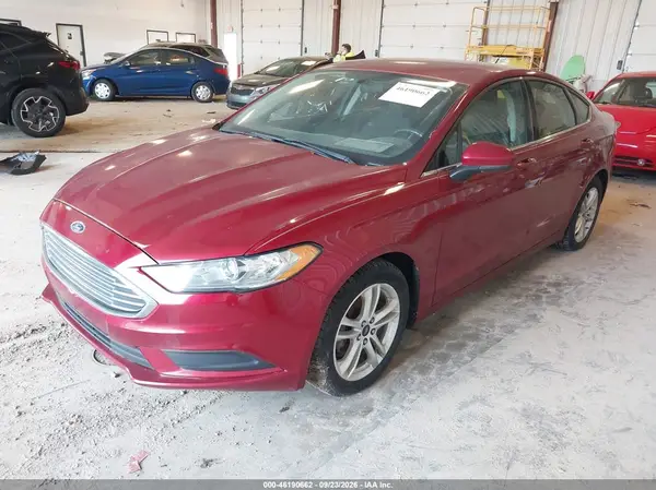 3FA6P0HDXJR217799 — 2018 Ford Fusion, фото 2 с аукциона IAAI 01.10.2026, Естественный износ
