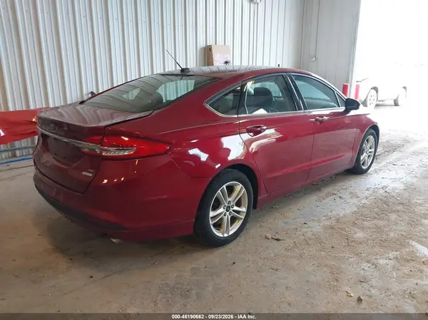 3FA6P0HDXJR217799 — 2018 Ford Fusion, фото 4 с аукциона IAAI 01.10.2026, Естественный износ