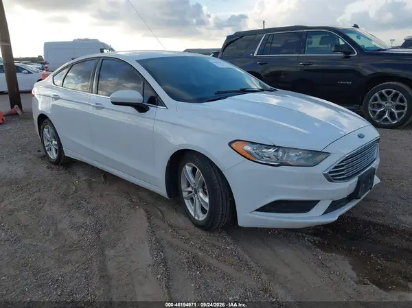 3FA6P0HD4JR186212 — 2018 Ford Fusion, Передняя часть слева (Left Front), фото до ремонта