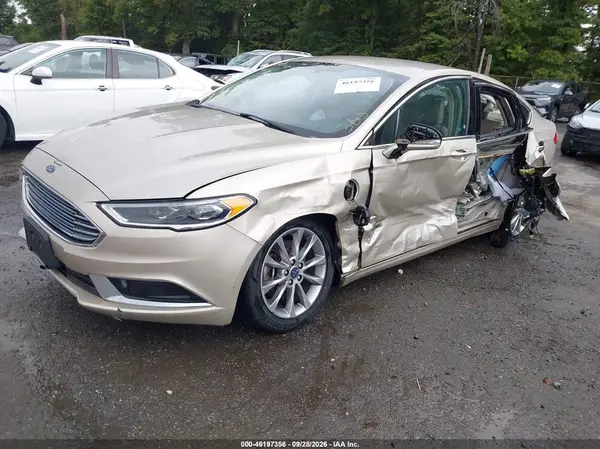 3FA6P0PU0JR160014 — 2018 Ford Fusion, фото 2 с аукциона IAAI 10.10.2026, Левый бок