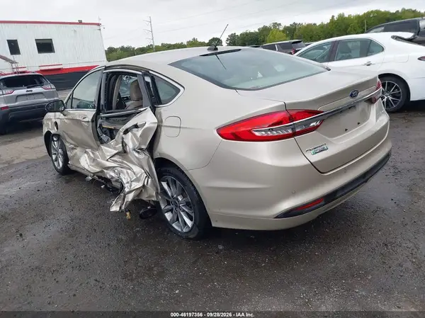 3FA6P0PU0JR160014 — 2018 Ford Fusion, фото 3 с аукциона IAAI 10.10.2026, Левый бок