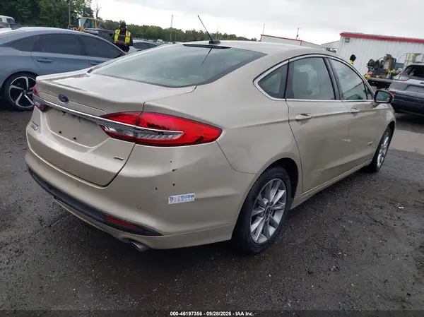 3FA6P0PU0JR160014 — 2018 Ford Fusion, фото 4 с аукциона IAAI 10.10.2026, Левый бок